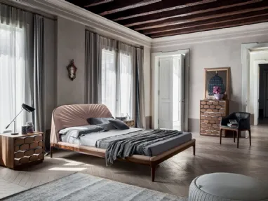 Letto Michelangelo con testiera di Tonin Casa